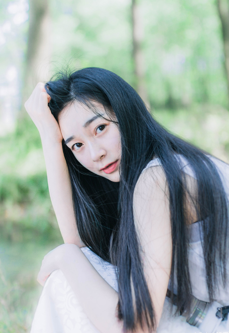“呵呵~”诸葛亮摇了摇头，对于张飞的性格，他也挺无语的，不过此番出征巴蜀，少了张飞可不行。